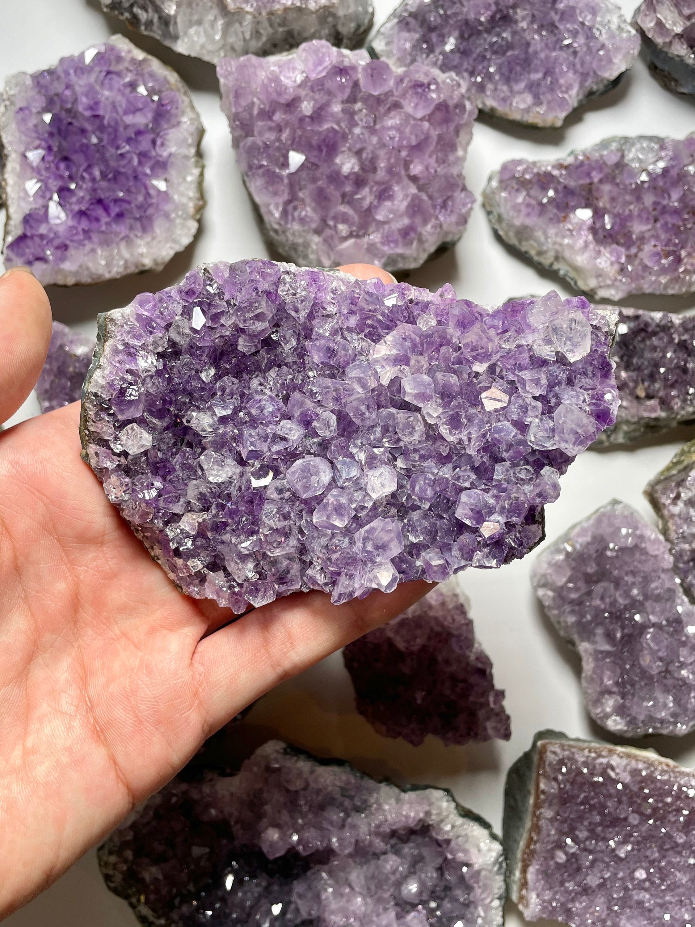 Géode Améthyste 100-700G , Druse en Améthyste Pierre Naturelle Semi Précieuse Brut Pour Recharger
