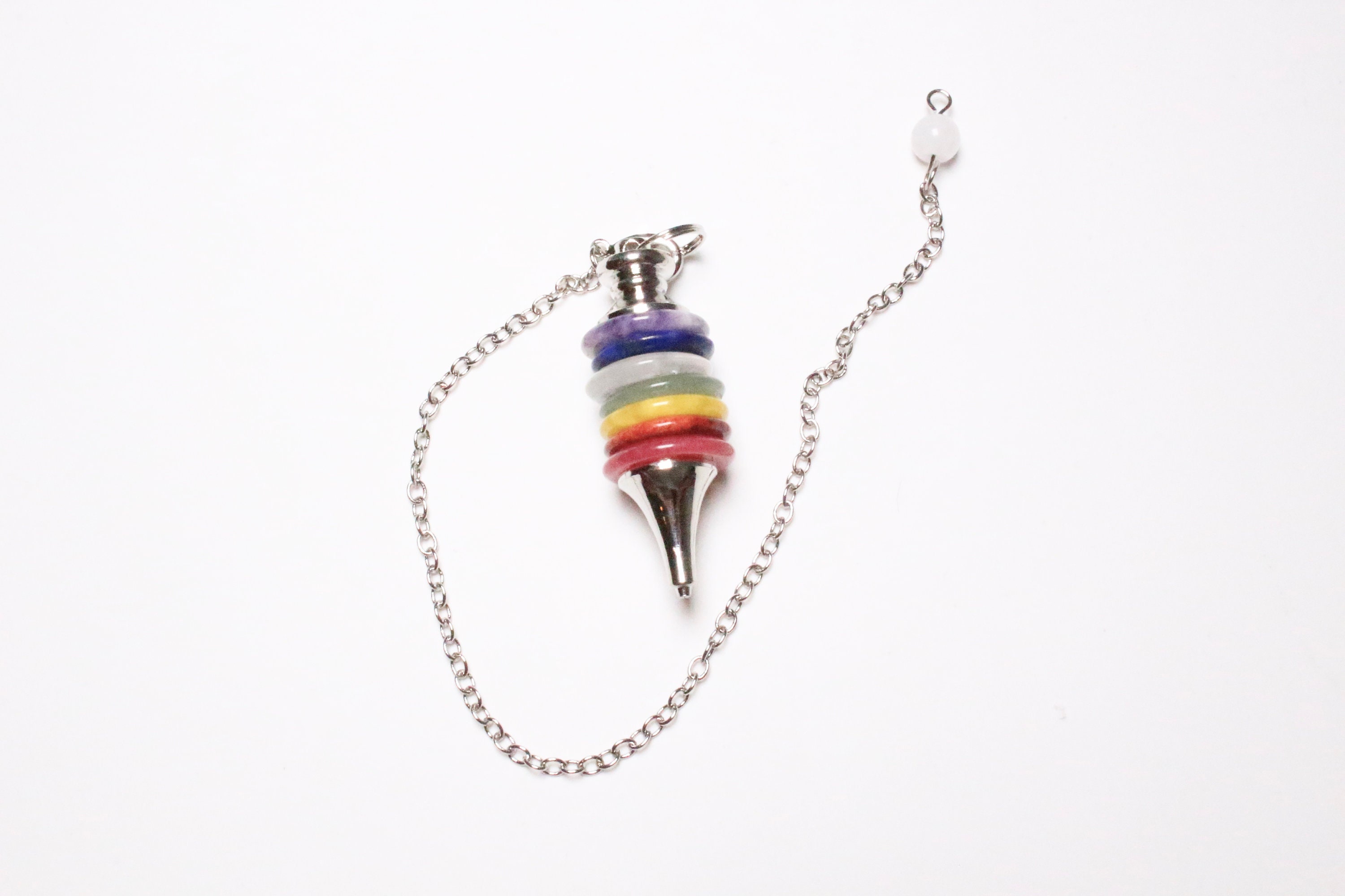 Pendule 7 Chakras Cristal de Roche, Améthyste, Cornaline, Lapis Lazuli, Aventurine Verte, Jaspe Roug