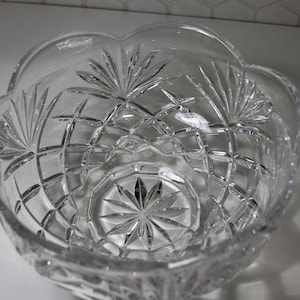 Grote vintage loden kristal geslepen glazen kom. Vintage kristallen schalen. Vintage kristal. Vintage kom. Lood kristal. Waterford. Geslepen kristalglas.