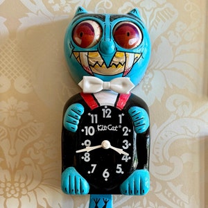Custom Dr. Acula Kit Cat Klock Custom Clock Original Art Hand Painted  One of a kind!