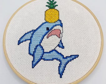 Patrón de punto de cruz de tiburón piña PDF