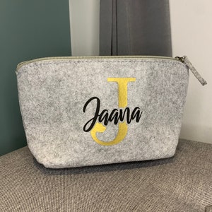 Kosmetiktasche personalisiert Name Anfangsbuchstabe Filz Größe S,M Geschenkidee Bild 5