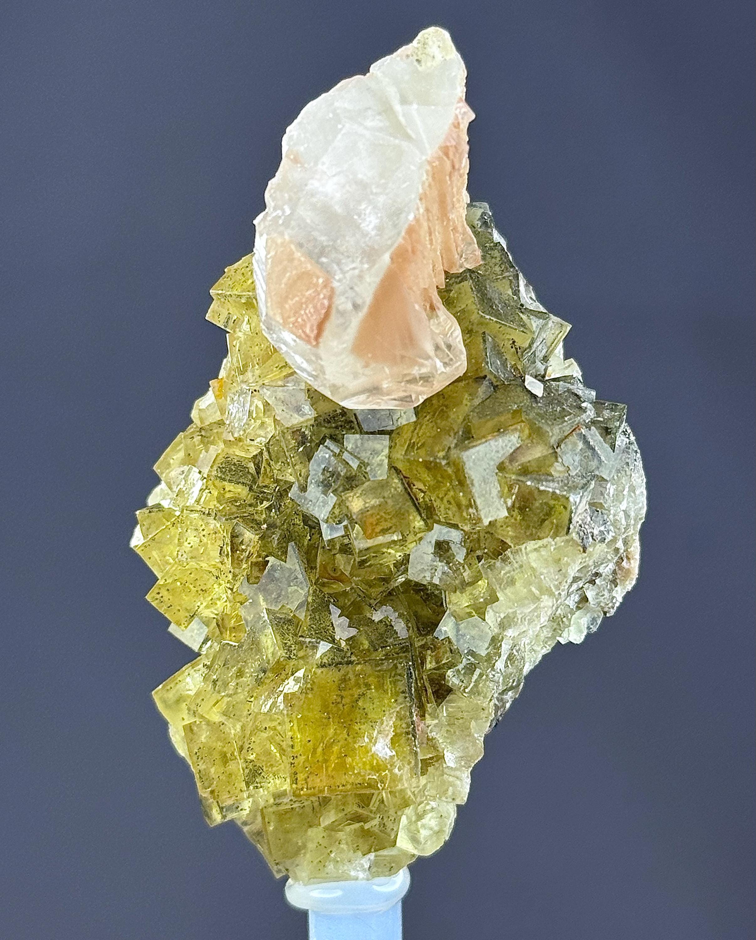 完璧な状態の宝石のような黄色の蛍石と方解石 #481# - Etsy 日本