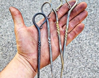 Haarstab aus Metall keltisch, Haarspange Wikinger Stil, handgeschmiedete Haarnadel aus Stahl, Brötchenhalter, Haarspitze