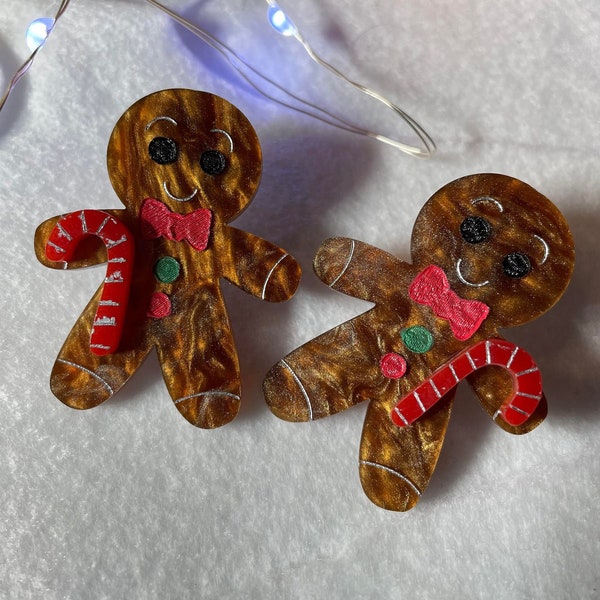 Bijoux boucles d'oreille sur puces et chainette de noël petit biscuit gingerbread acrylique fait main de noël