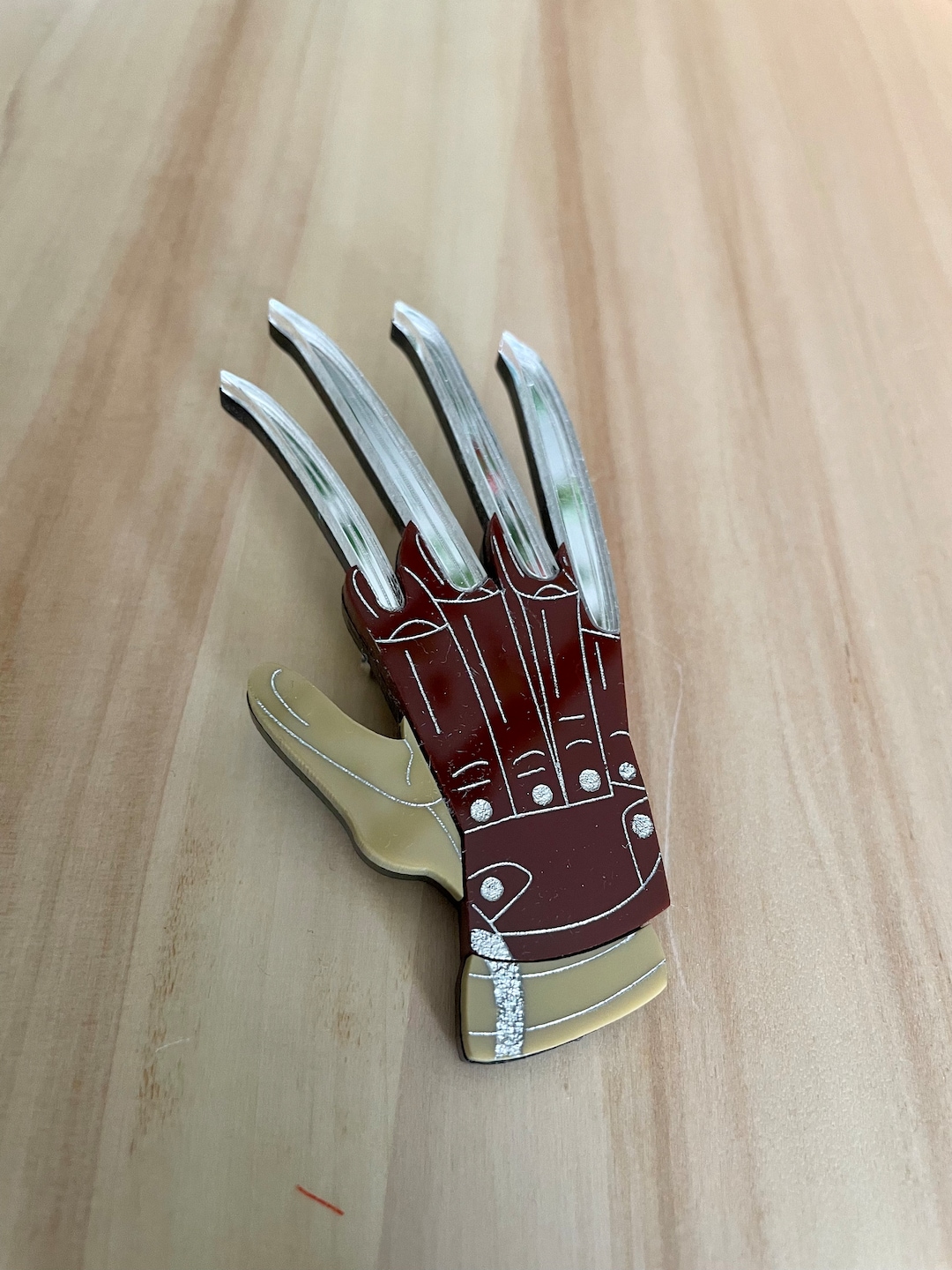 Signe De Geste De Mains De Monstre D'horreur Et Silhouette De Symbole | Vecteur Premium