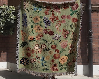 Vintage Floral Blanket: Sage Green Cotton Throw (Woven Wall Hanging Tapestry)