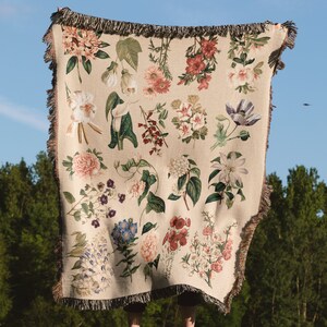 Beige Neutral Vintage Floral Woven Blanket, Cottagecore Home Decor 100% Cotton Luxury Gift for Mom Friend