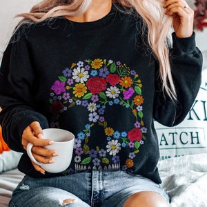 Cinco Di mayo Sweatshirt - Dia de los Muerto Crewneck - Floral Sugar Skull - Latina Day of the Dead oversize pullover