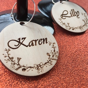Personalized wine pendants WOODEN wine glass pendants Wine charm place maps Wooden wine pendants Party Favor Wine Charms