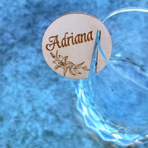 Ciondoli per vino personalizzati, ciondoli per bicchieri da vino, whisky e gin personalizzati, ciondoli per vino personalizzati, segnabicchieri personalizzati, rispettosi dell'ambiente, ecco