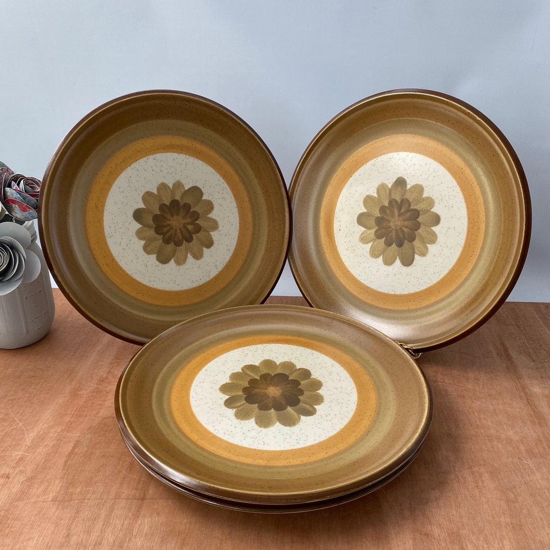 Throwback Plate S/4 Premiere Durastone Spice Japan Dinner Plates | Retro 70's Flower ...
