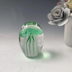 Vintage Dynasty Gallery Art Glass Jellyfish Paperweight