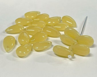 20pcs of Imitation Jade Yellow Teardrop Beads(No.TD34-2031A)