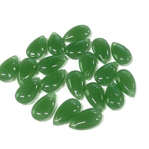 20pcs of Imitation Dark Jade Green Teardrop Beads 13mm (No.100-2024A)