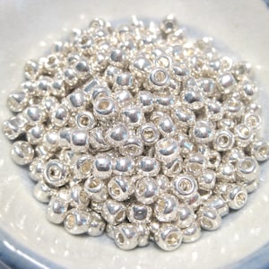 Metallic Silver Plated Seed Beads 6/0 - 4mm (20g/310pcs) (No.071)