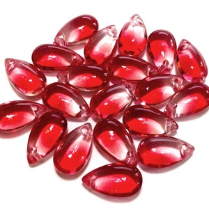 20pcs of Clear Red Teardrop Glass Beads(No.20-2077)