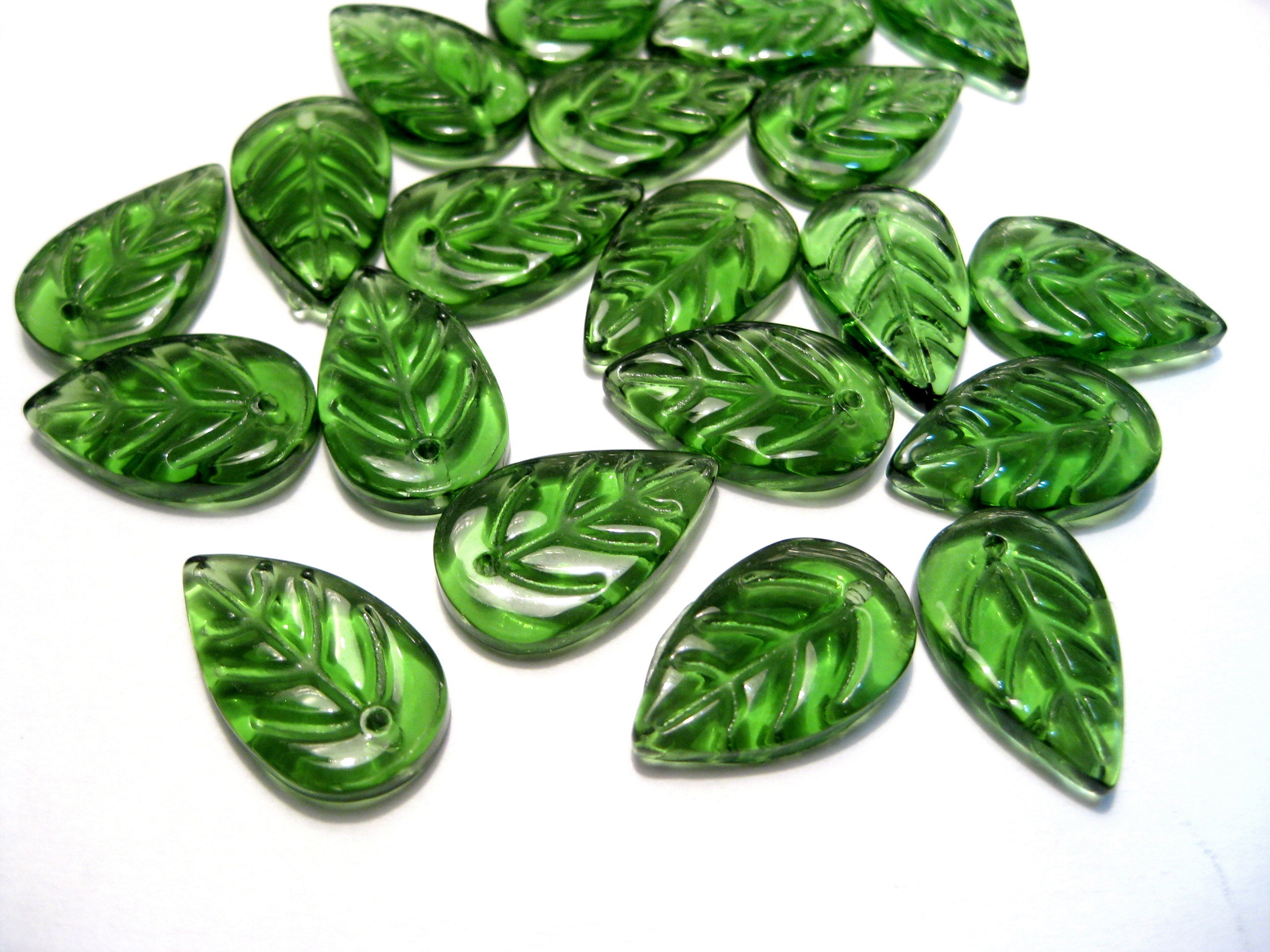 ★87MM★ Mmlg BEAD POCKET HFT BABY LEAF 20pcs of Green Leaf Glass Beads Flat Leaf Beads 18mm(no.lf7