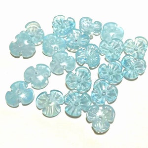 20pcs of 3-Petal Blue Flower Glass Beads 10mm (No.10MPE1-1084)