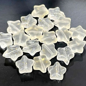 20pcs of Clear Frosted Star Glass Beads with Gold Glitter Powder Translucent Star Beads 8mm (No.ST17-1050)