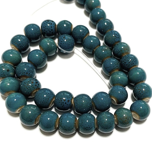 1 Strand (40pcs) of Blue Ceramic Beads 8mm  (No.CM48-394)