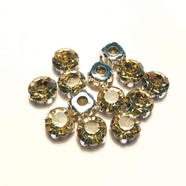 30pcs of Light Brown Sew On Crystals Rhinestones with Silver plated Brass setting 8mm Round( No.77-lo1)