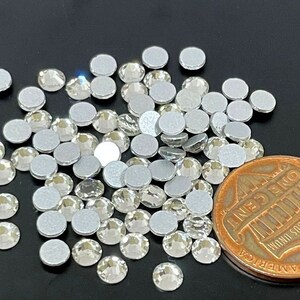 100pcs of Clear Crystal Flatback Rhinestone SS16 4mm No-Hotfix (No.RH1-2236)