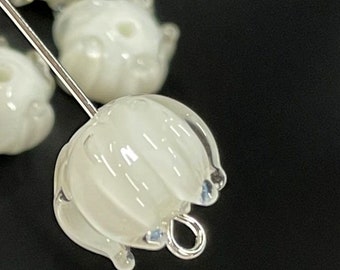 5pcs of White Lily of the Valley Flower Lampwork Beads 12mm (No.LN1-2188)
