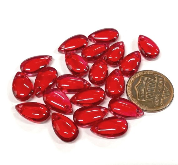 20pcs of Transparent Red Glass Teardrop Beads 13mm Glass Beads - Main Image