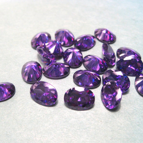 1pc of Amethyst Purple Cubic Zirconia Faceted CZ Loose Stones AAA Grade 8mm Oval (No.CZOL10-2528)