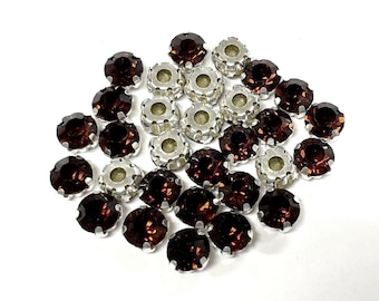 30 Dunkelbraune Strasssteine zum Annähen: 8 mm Versilberte Fassung ( Nr.88-800)