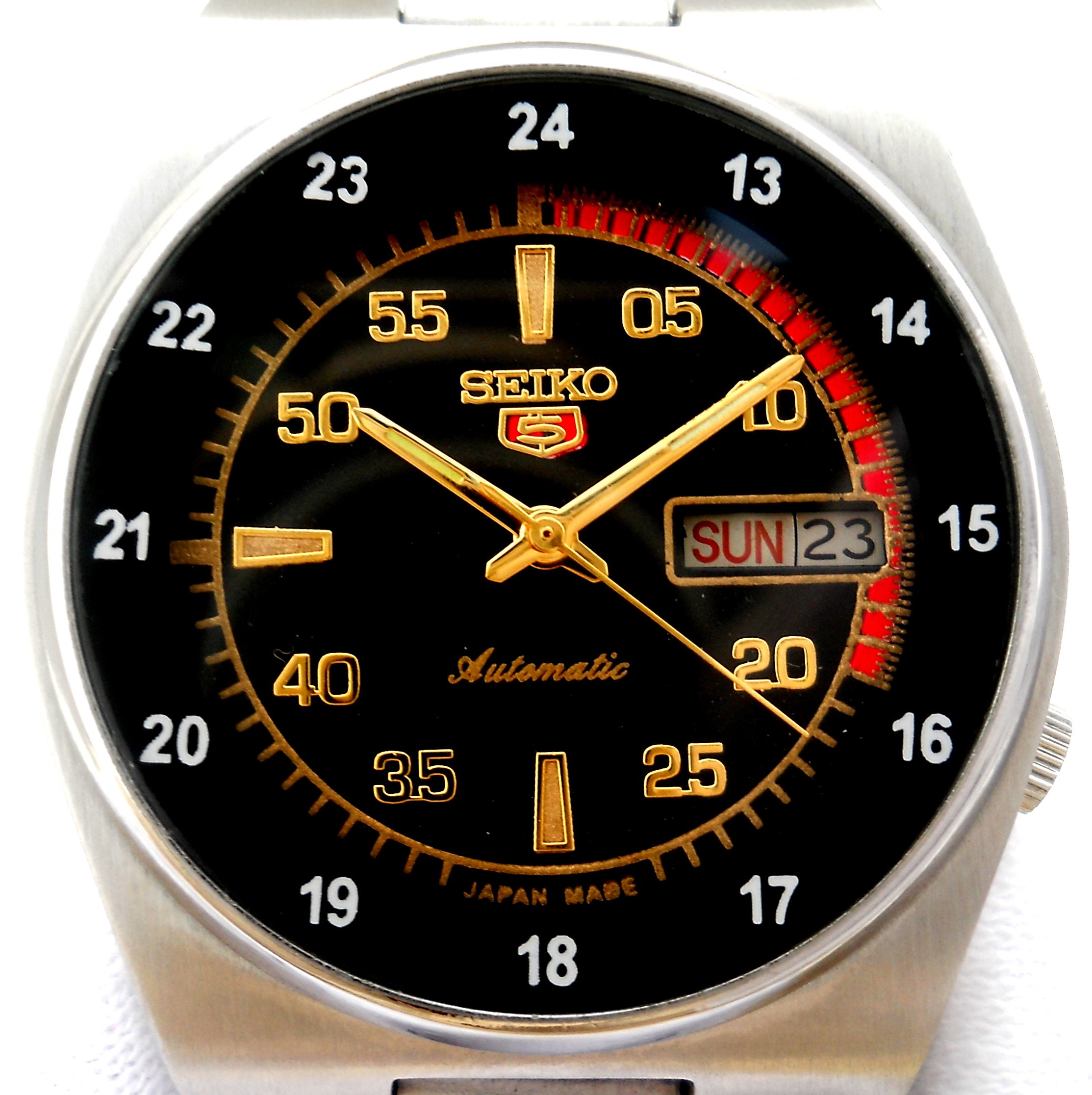 seiko 5 railway time