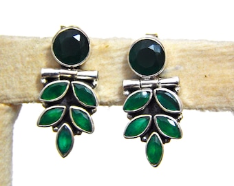 Pendientes de plata de ley con esmeralda: joyas ligeras con piedras preciosas