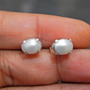 Perle Ohrstecker, Perle Ohrstecker, zierliche Perlen Ohrringe, Perlenohrringe, kleine Ohrstecker, zierliche Ohrstecker, kleine Ohrstecker, minimalistische Ohrstecker