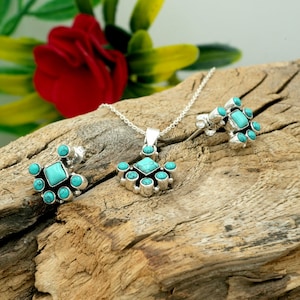 Natural Turquoise Gemstone Floral Earring & Pendant Set in 925 Sterling Silver Gemstone Earring And Pendant With Silver Chain Jewelry