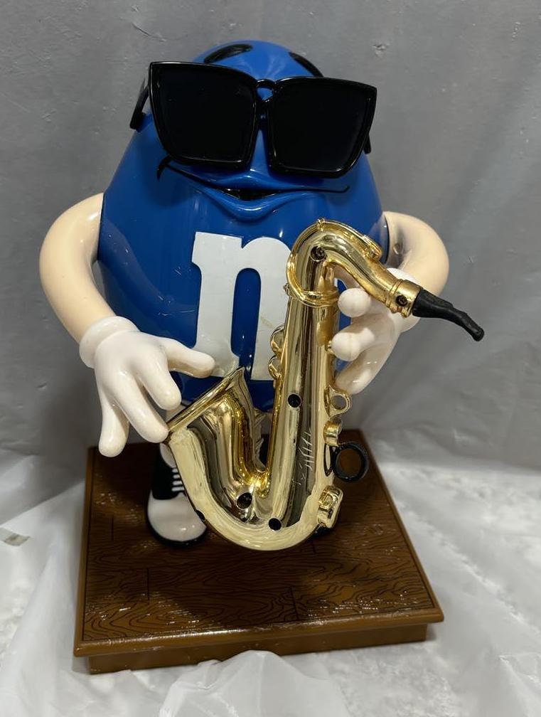 M&M's サックスフォン　ディスペンサー Vintage M&M Blue Playing Saxophone Candy Dispenser - Etsy