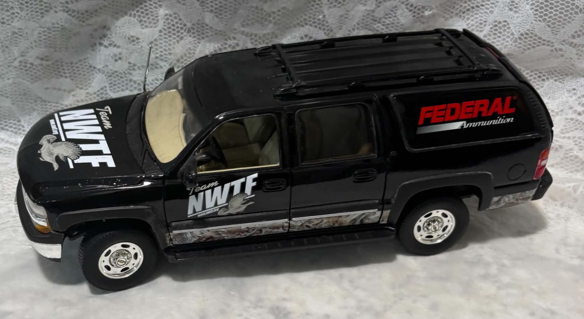 1/18 Suburban - Etsy