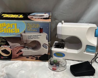 Vintage bewegliche Mini Smart Stitch Nähmaschine mit Fuß-Pedal