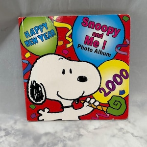 Vintage 2000 Snoopy and Me Photo Miniature Album