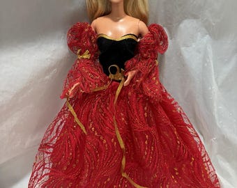 Vintage1976 Barbie Mattel Doll in Red and Gold Gown Dress - 3 Outfits - Etsy Vintage1976 Barbie Mattel Doll in Red and Gold Gown Dress - 3 Outfits - Etsy