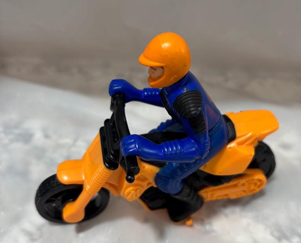 バーカーキングとマクドナルドのヴィンテージバイクライダーハッピー