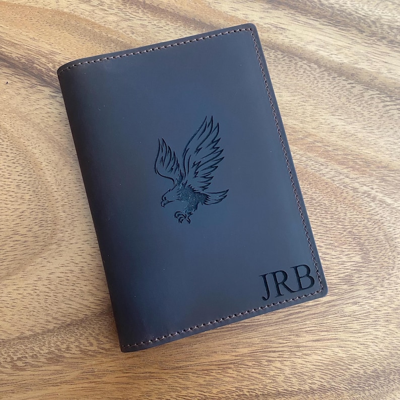 Portapasaportes de cuero genuino personalizado, cartera para pasaporte grabada, funda de cuero para pasaporte, cartera de viaje, regalo personalizado imagen 4