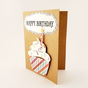 Carte 3D faite à la main - Anniversaire « Cupcake »