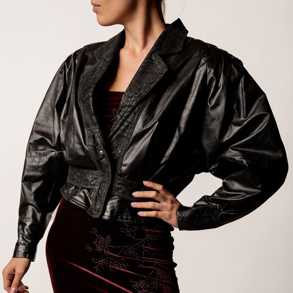 Vintage 80s Wide Shoulder Crop Leather Jacket Black Ladies Size S