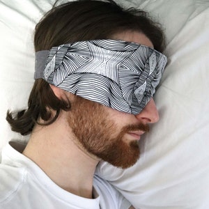 Reversible Illusion Bamboo Silk Sleep Mask, Velcro Closure, Adjustable, Unisex image 3