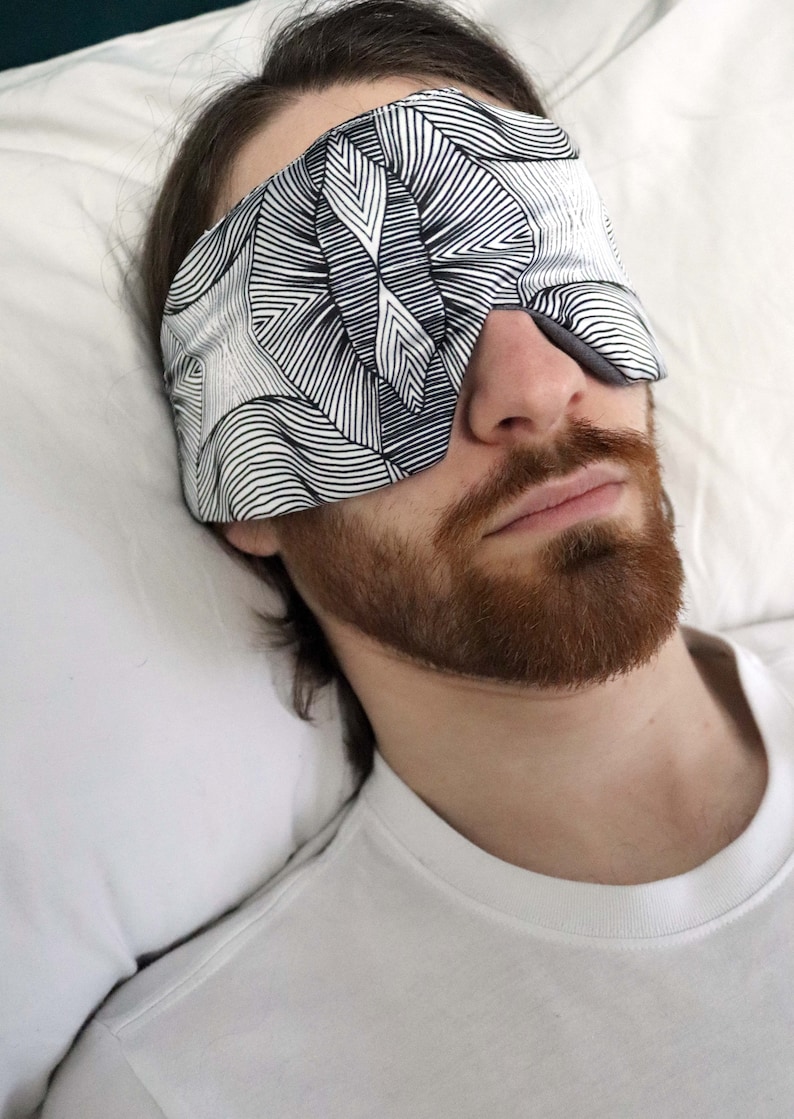 Reversible Illusion Bamboo Silk Sleep Mask, Velcro Closure, Adjustable, Unisex image 6