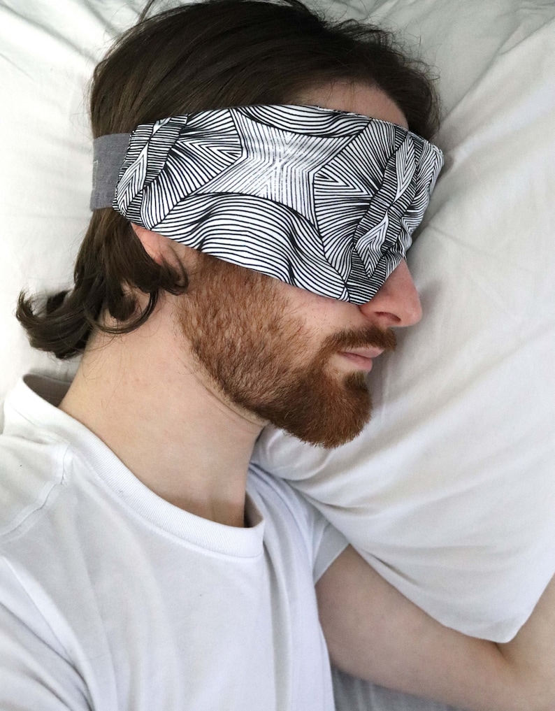Reversible Illusion Bamboo Silk Sleep Mask, Velcro Closure, Adjustable, Unisex image 3
