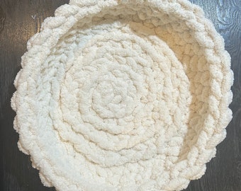 Handmade Chenille Cat Bed – Chunky Yarn Pet Bed – Plush Mat