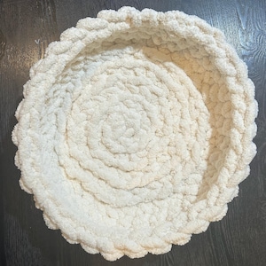 NEW COLORS Handmade Chenille Cat Bed – Chunky Yarn Pet Bed – Plush Mat image 7