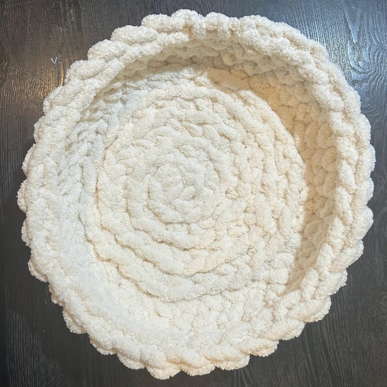 NEW COLORS Handmade Chenille Cat Bed – Chunky Yarn Pet Bed – Plush Mat image 7